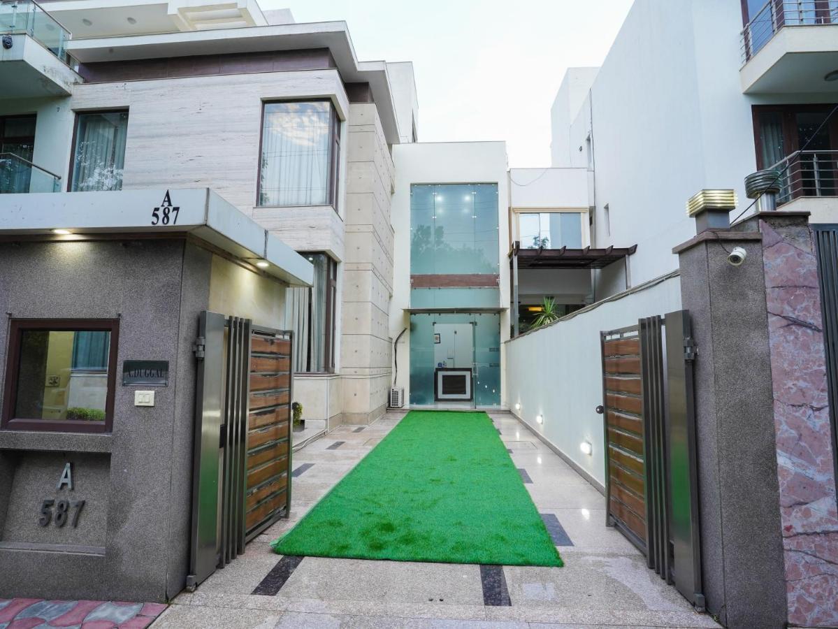 Lime Tree Hotel Sushant Lok Gurgaon Sector 29 Next To Iffco Chowk Metro Eksteriør billede