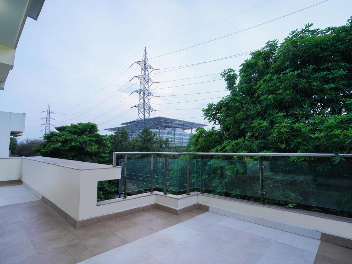 Lime Tree Hotel Sushant Lok Gurgaon Sector 29 Next To Iffco Chowk Metro Eksteriør billede