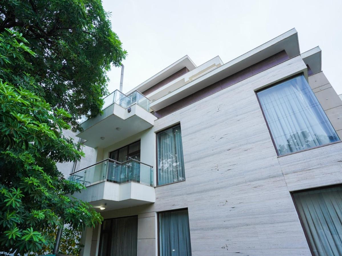 Lime Tree Hotel Sushant Lok Gurgaon Sector 29 Next To Iffco Chowk Metro Eksteriør billede