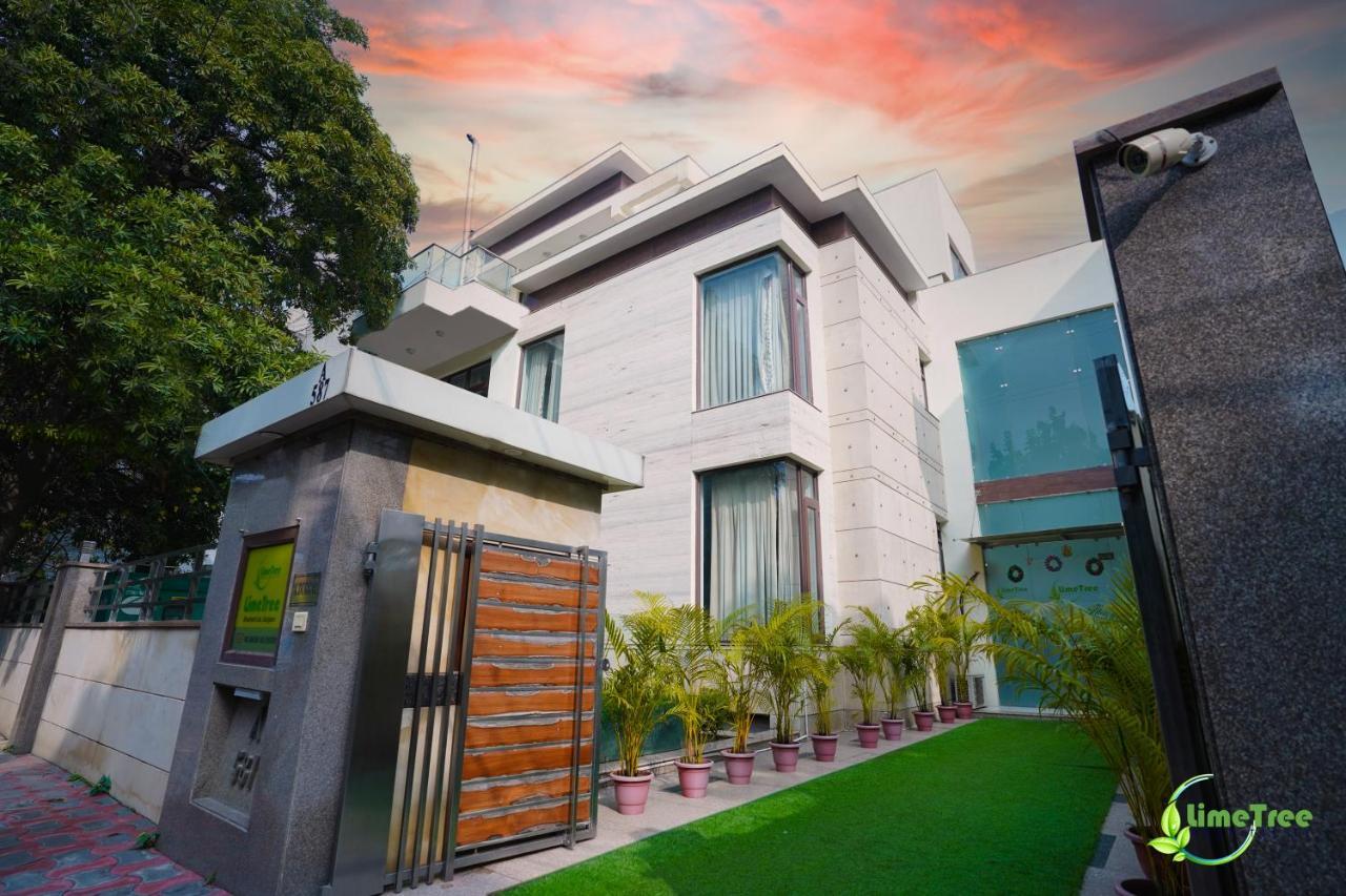 Lime Tree Hotel Sushant Lok Gurgaon Sector 29 Next To Iffco Chowk Metro Eksteriør billede